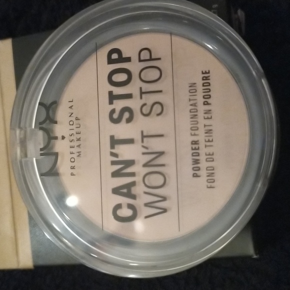 🌸NIB can't stop won't stop NYX powder foundation in light ivory🌸 - Picture 2 of 4